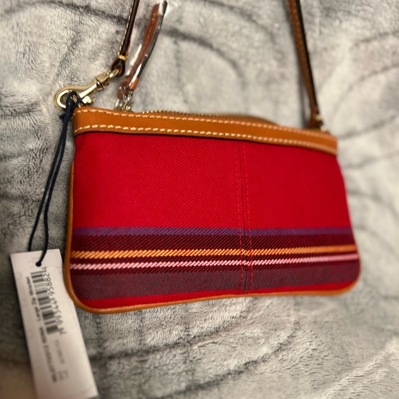 Dooney & Bourke Tartan wristlet - Picture 6 of 8